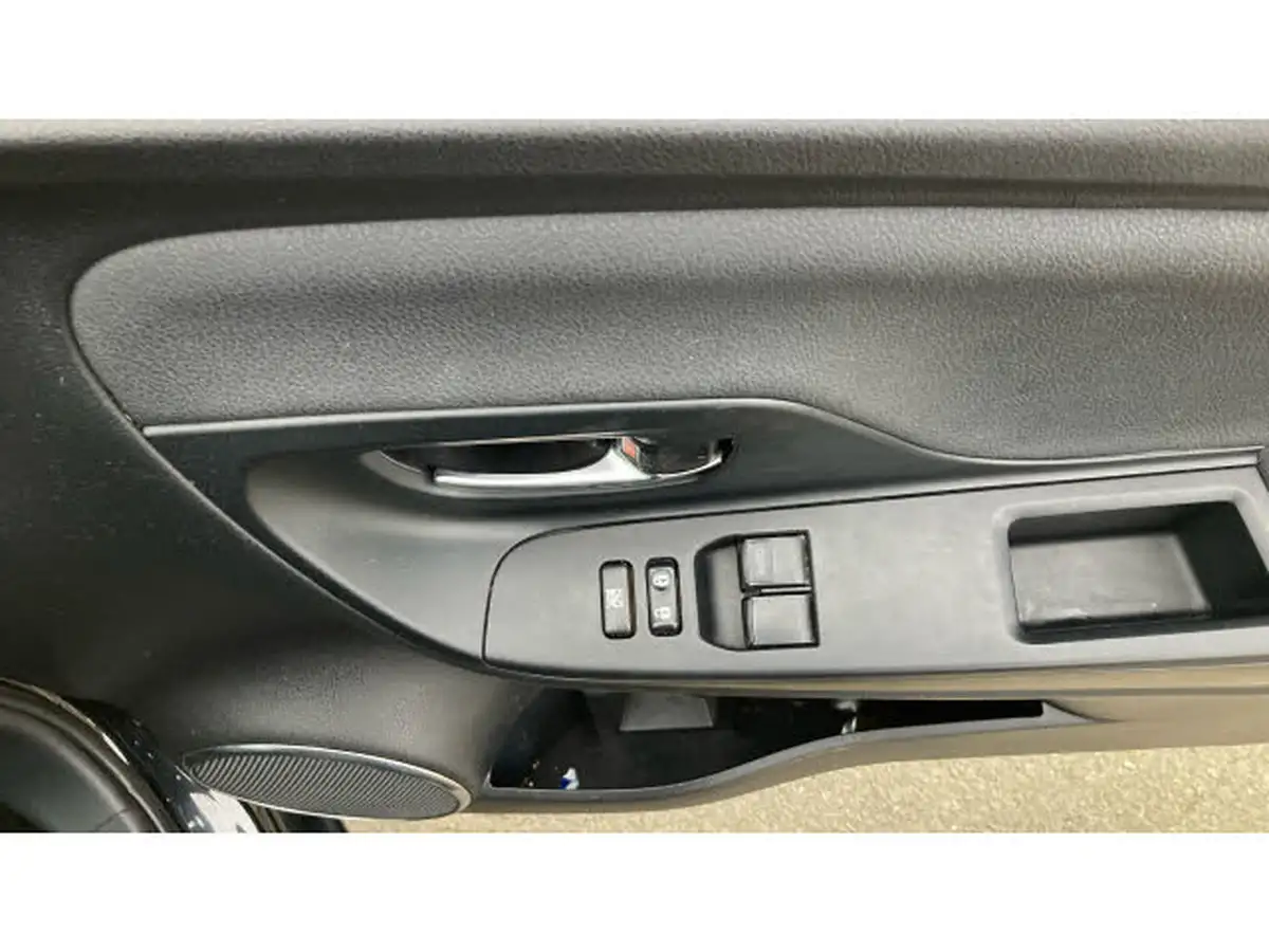 2020-toyota-yaris-15-vvt-i-y20-111bhp-1496cc-big-33