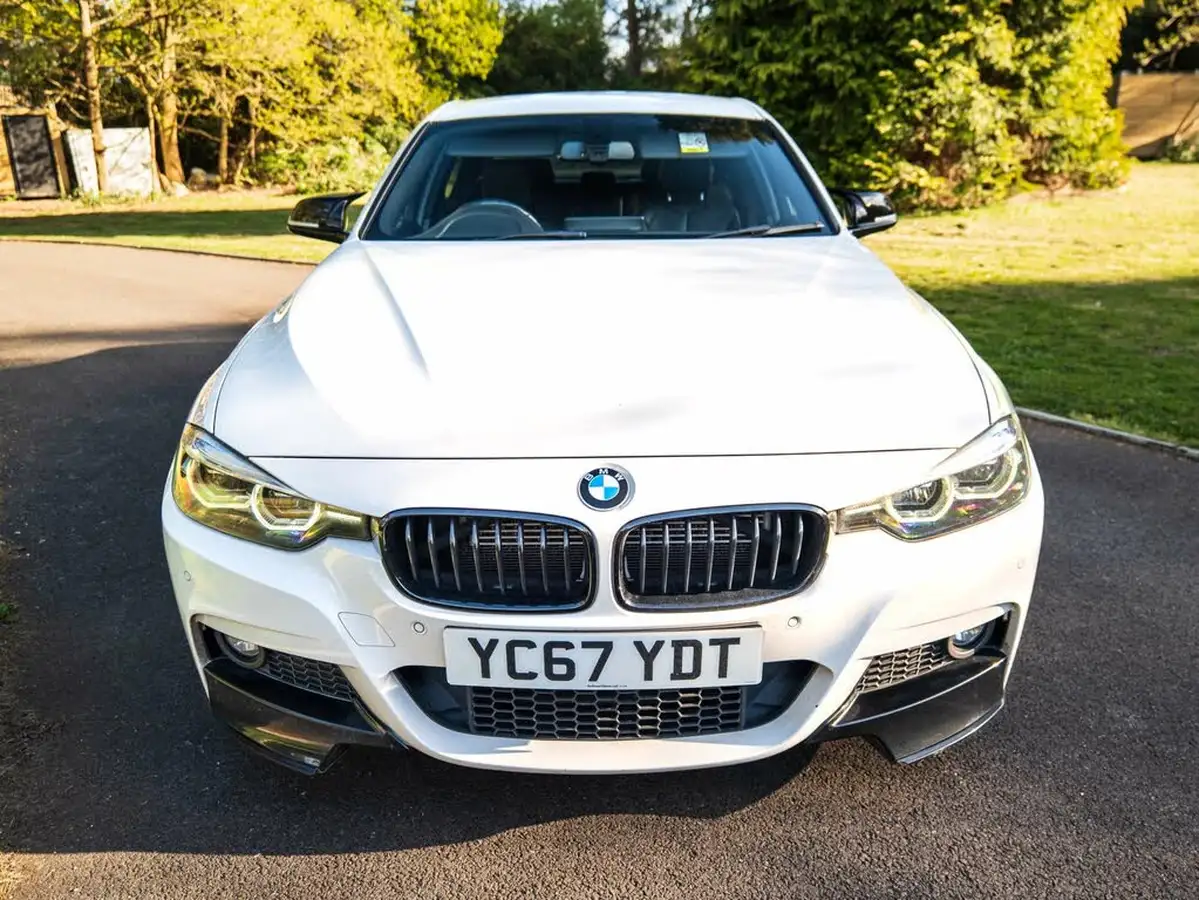 2017-bmw-3-series-20-330e-m-sport-shadow-edition-big-1