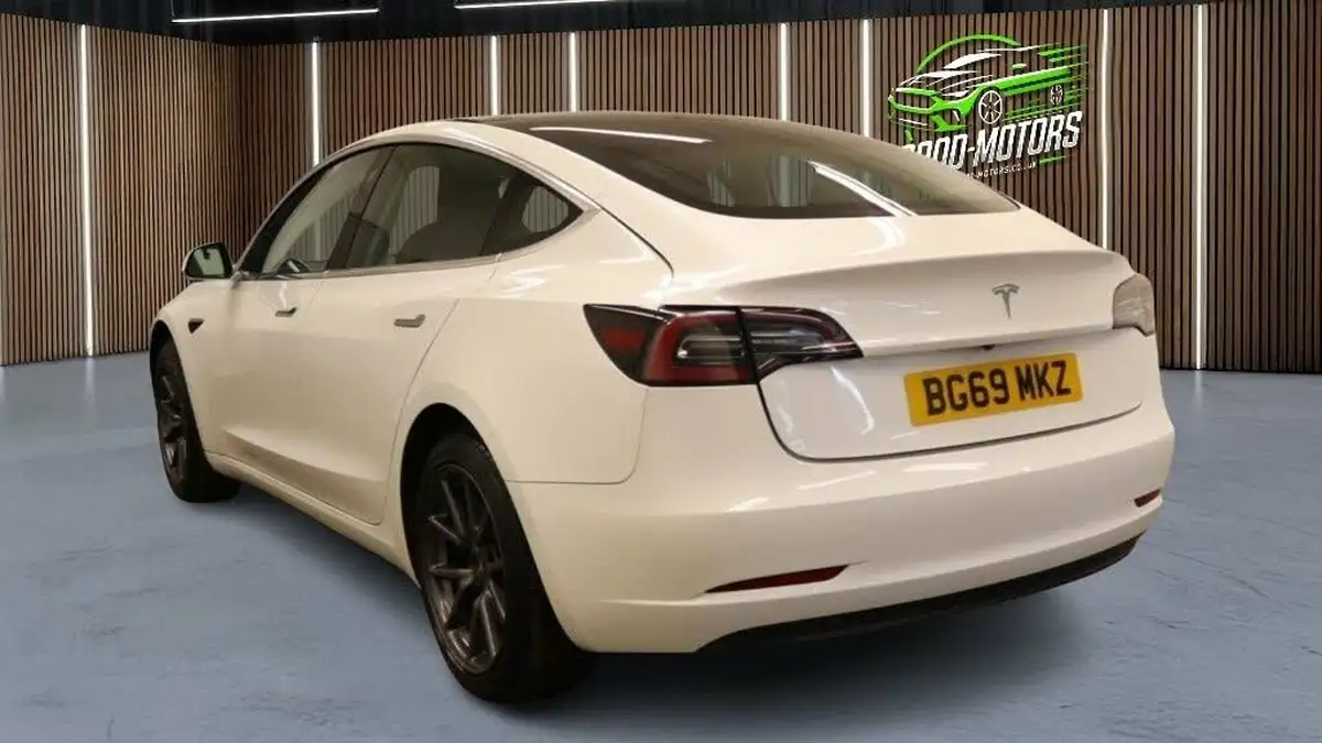2019-tesla-model-3-e-standard-plus-big-4