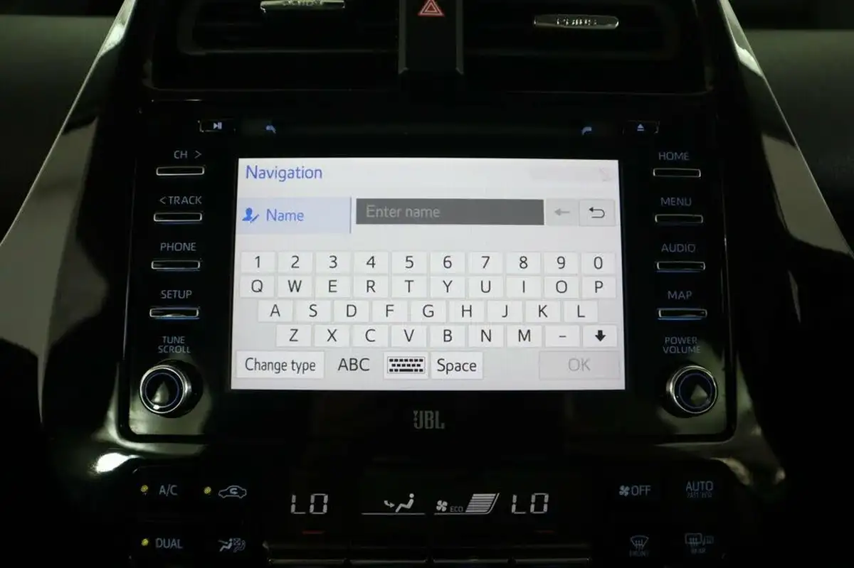 2019-toyota-prius-18-vvt-i-excel-cvt-big-35