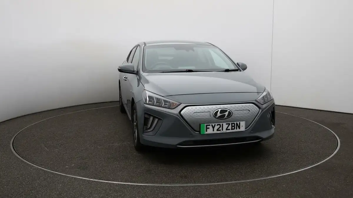 2021-hyundai-ioniq-e-premium-se-electric-100kw-big-35