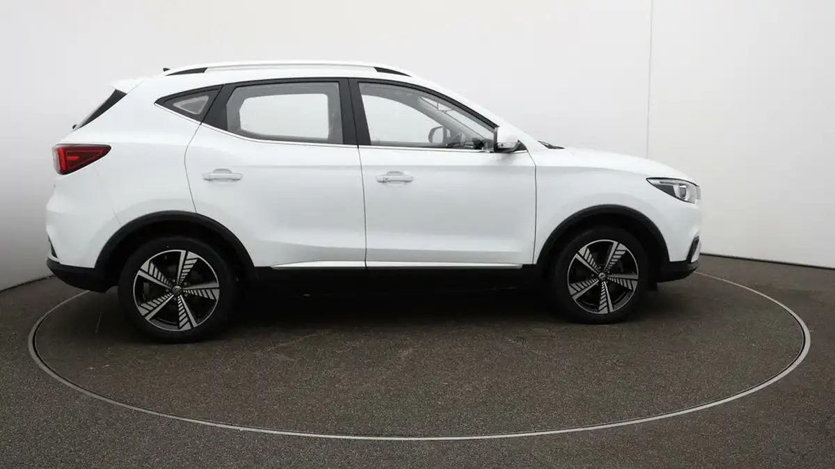 2021-mg-zs-suv-e-exclusive-ev-big-41