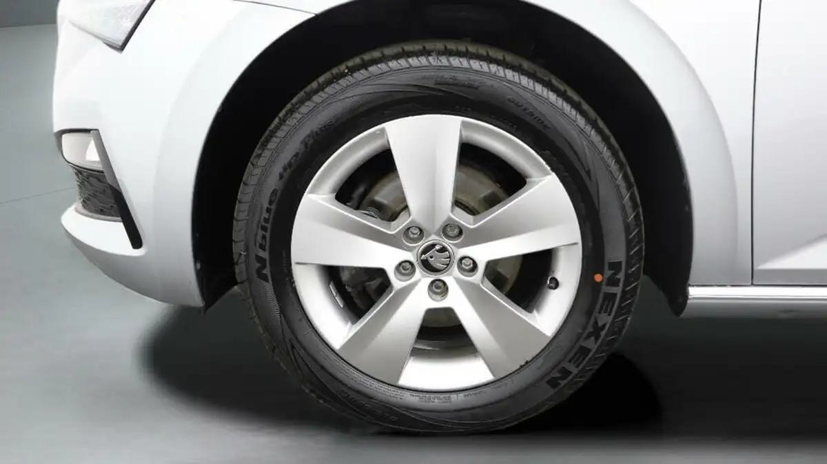 2023-skoda-scala-10-tsi-se-110ps-big-17