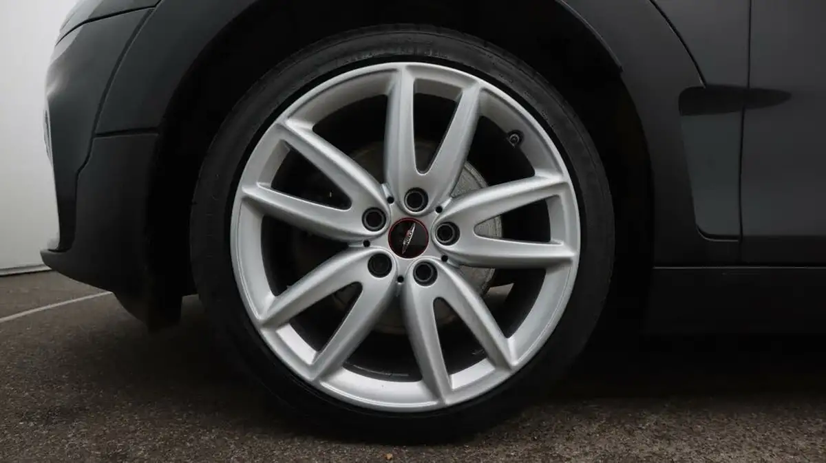 2019-mini-clubman-20-cooper-s-sport-comfort-big-18
