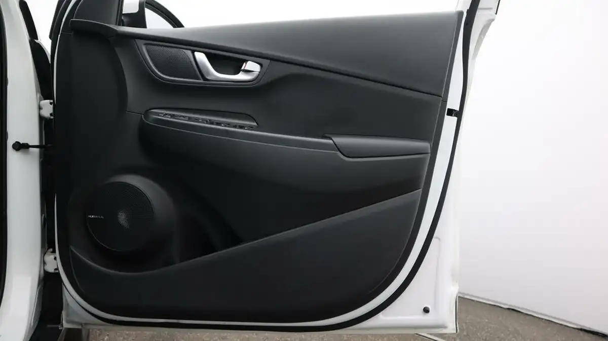 2022-hyundai-kona-e-premium-204ps-64kwh-7kw-obc-big-15
