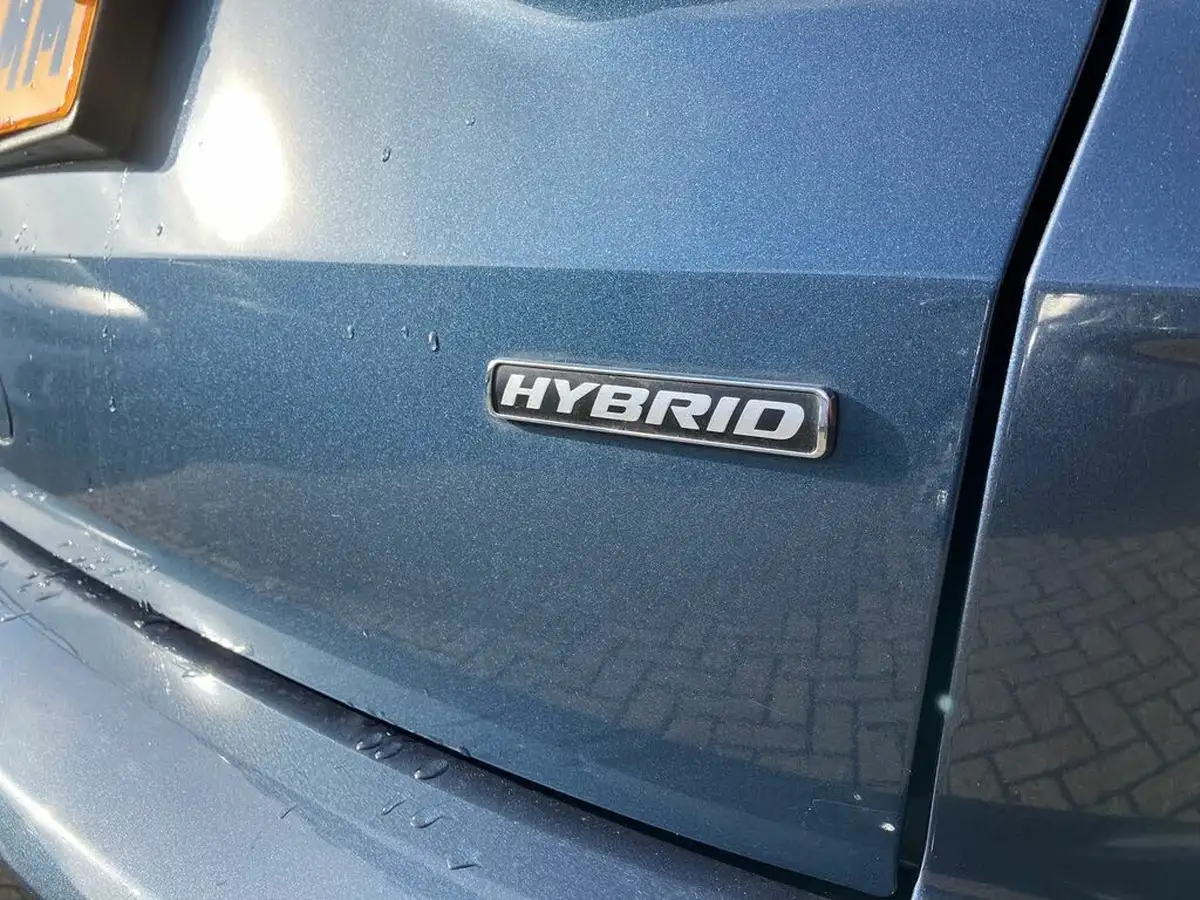 2022-ford-kuga-25t-st-line-edition-190ps-fhev-big-24