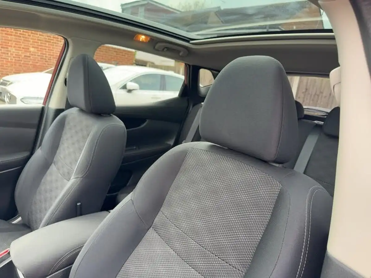 2016-nissan-qashqai-12-dig-t-n-connecta-big-26