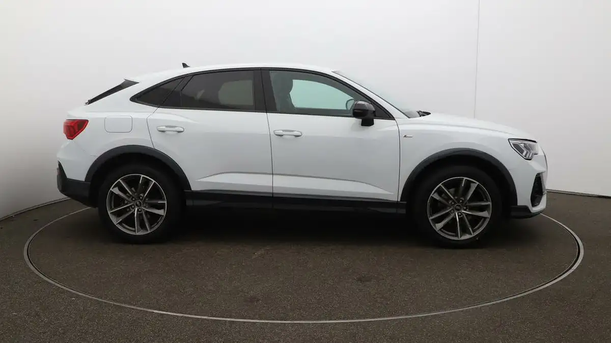 2022-audi-q3-15-35-tfsi-black-edition-cod-sportback-s-tronic-big-41