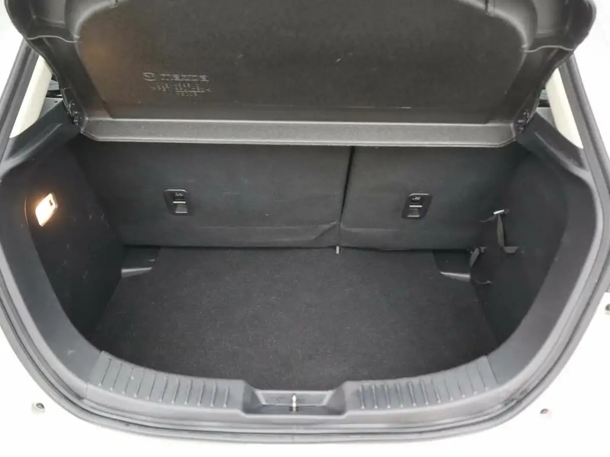 2021-mazda-mazda2-15-skyactiv-g-se-l-mhev-hybrid-big-6