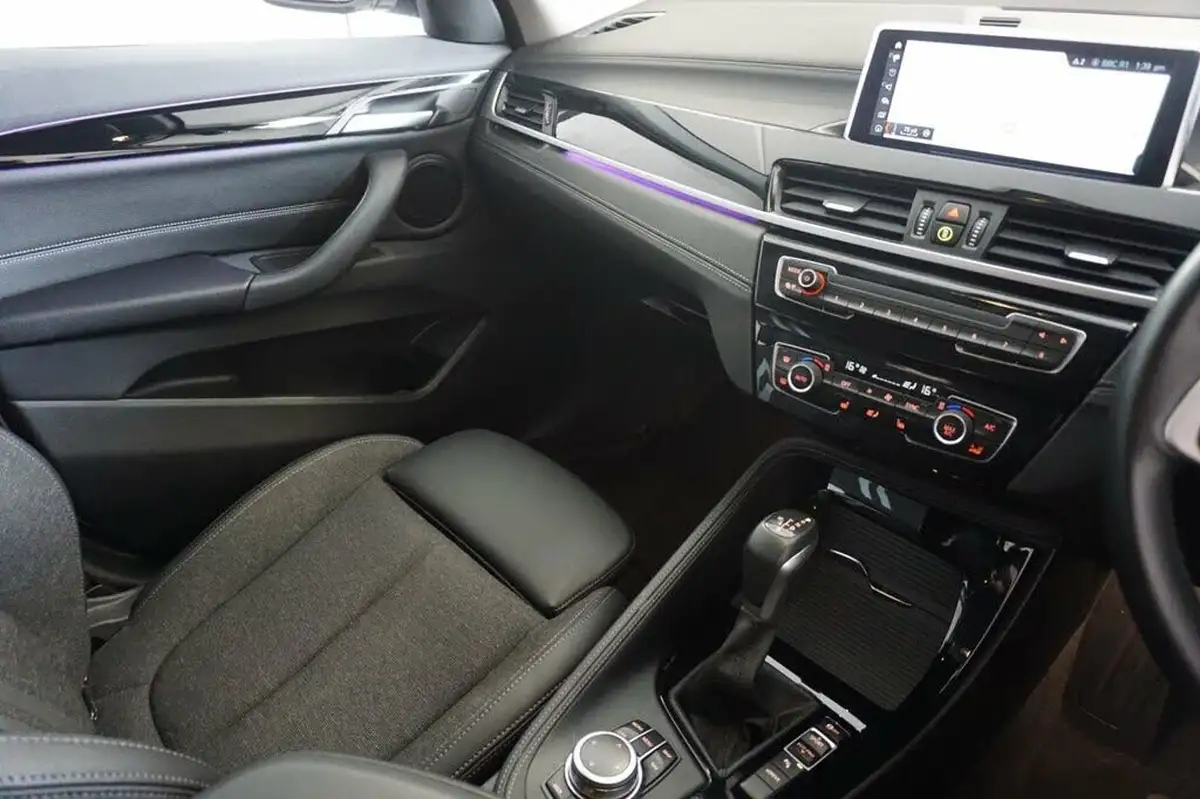 2022-bmw-x1-15-xdrive-25e-phev-sport-big-32