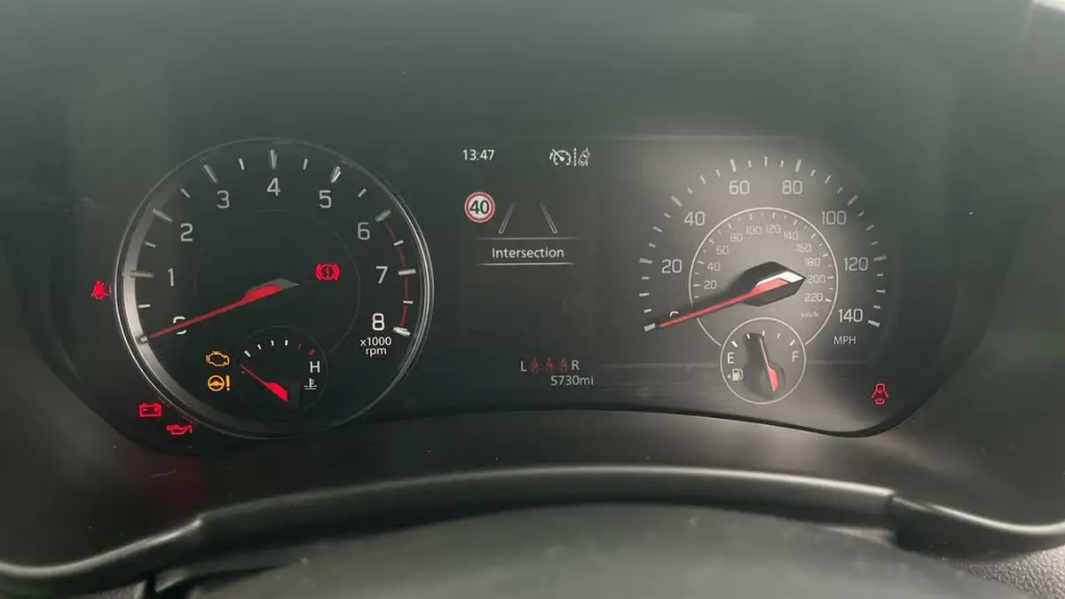 2024-suzuki-swift-12-motion-big-32