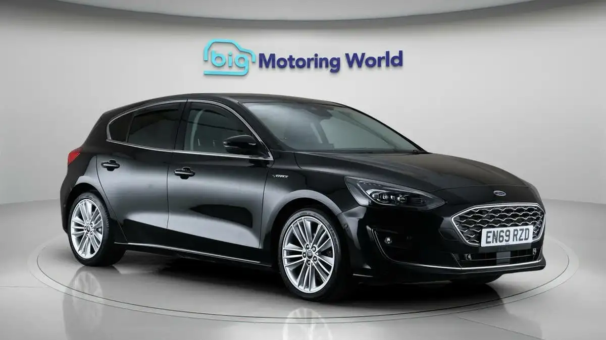 2020-ford-focus-15-vignale-hatchback-big-0