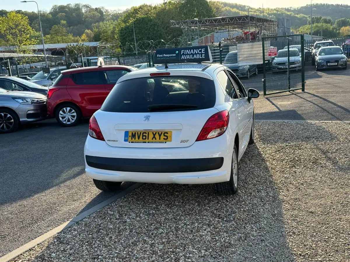 2012-peugeot-207-14-sportium-75-5d-1360cc-big-44