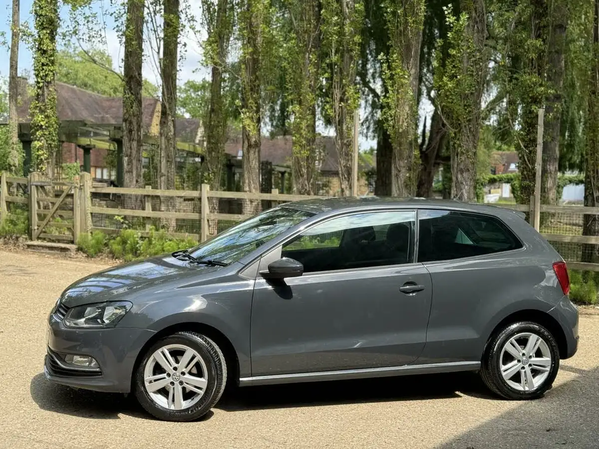 2016-volkswagen-polo-10-match-60ps-3d-big-33