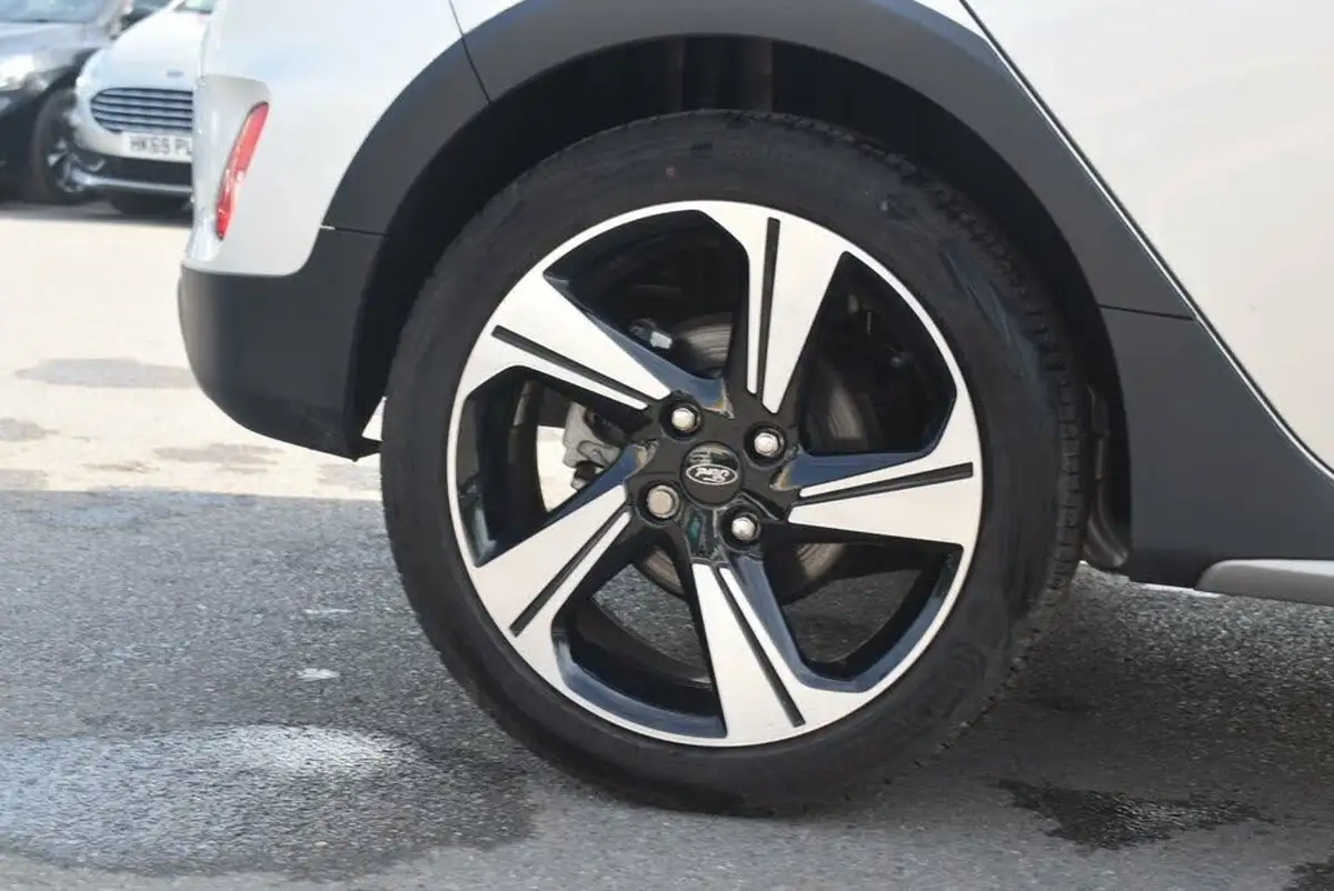 2022-ford-fiesta-10t-active-125ps-hybrid-mhev-powershift-big-16
