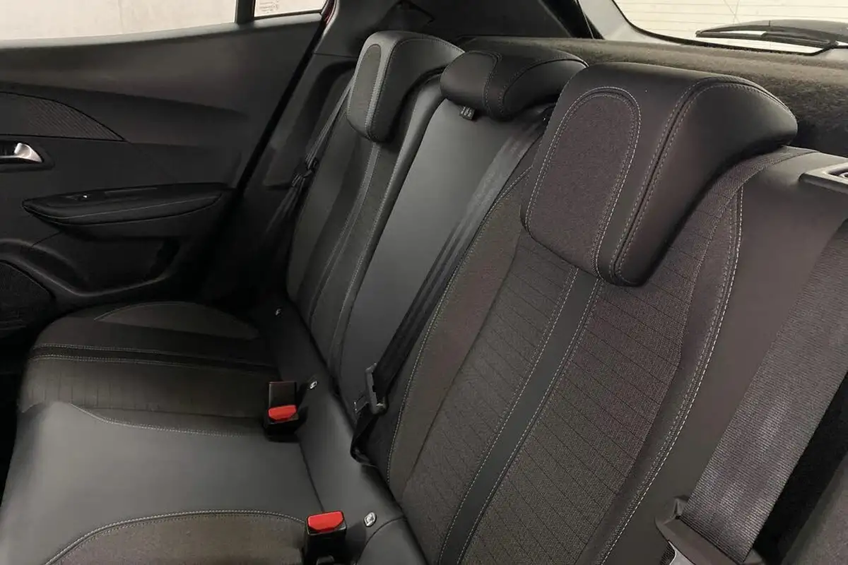 2022-peugeot-2008-suv-12-puretech-allure-premium-130bhp-big-12