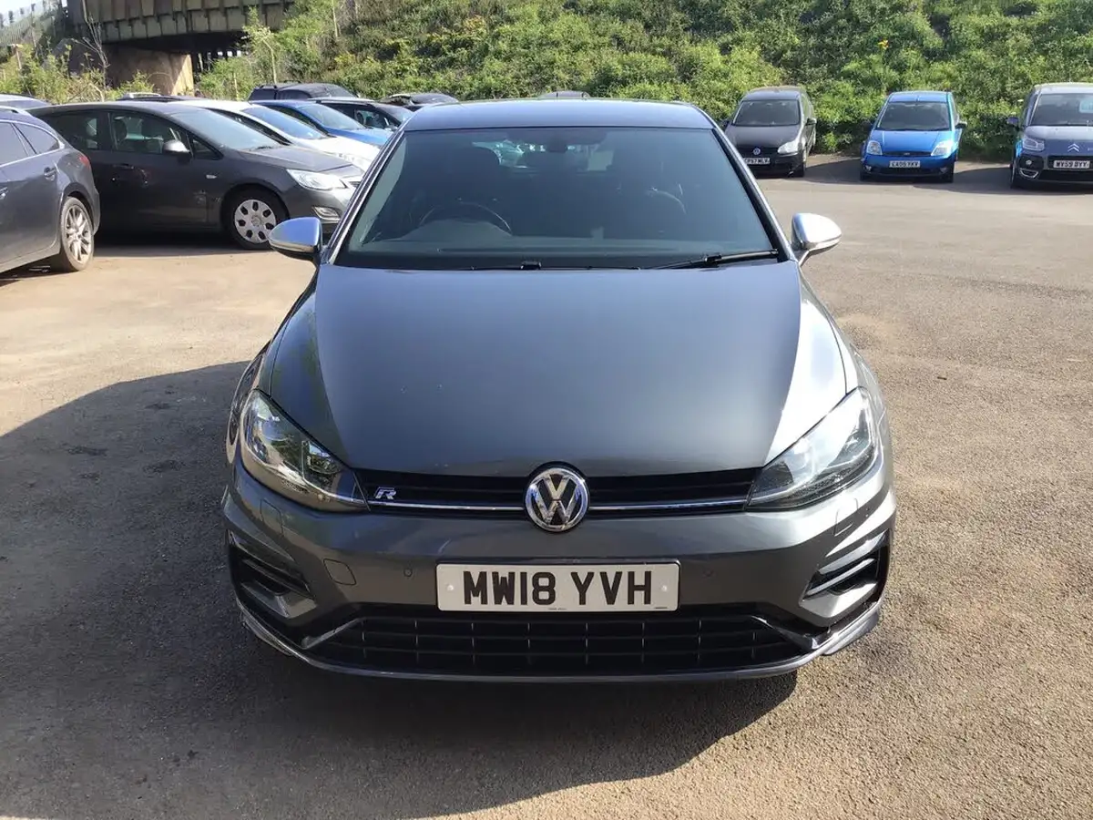 2018-volkswagen-golf-20-tsi-r-hatchback-5d-big-1