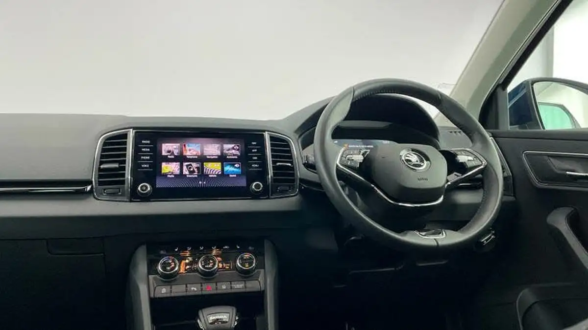 2023-skoda-karoq-15-tsi-se-l-dsg-big-27