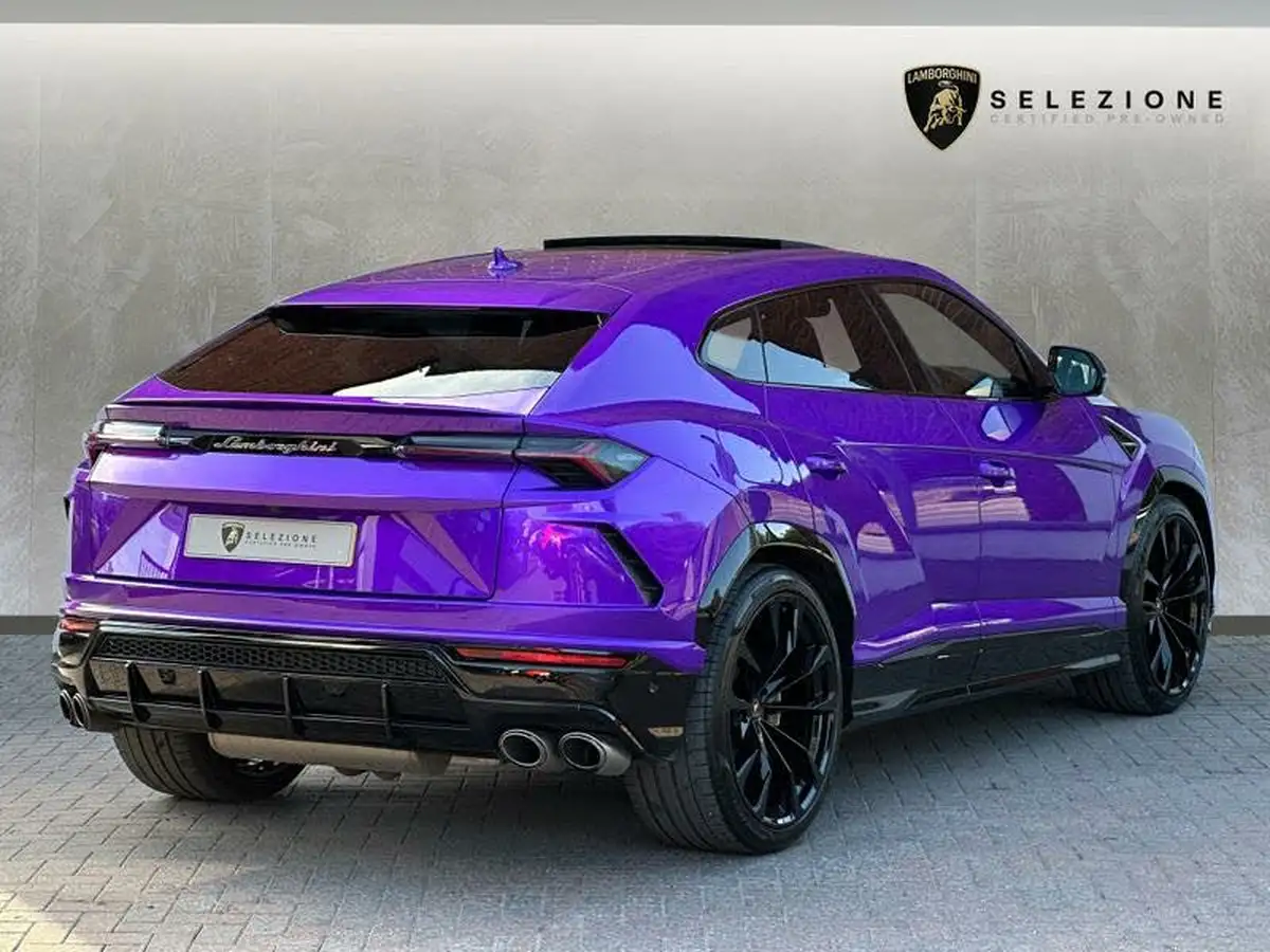2022-lamborghini-urus-40-no-trim-big-2