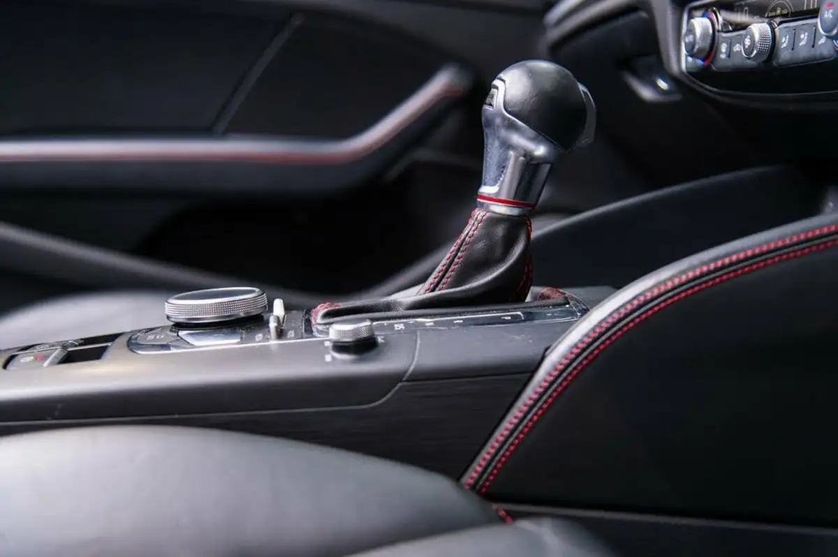 2019-audi-s3-20-tfsi-cabriolet-2d-big-27