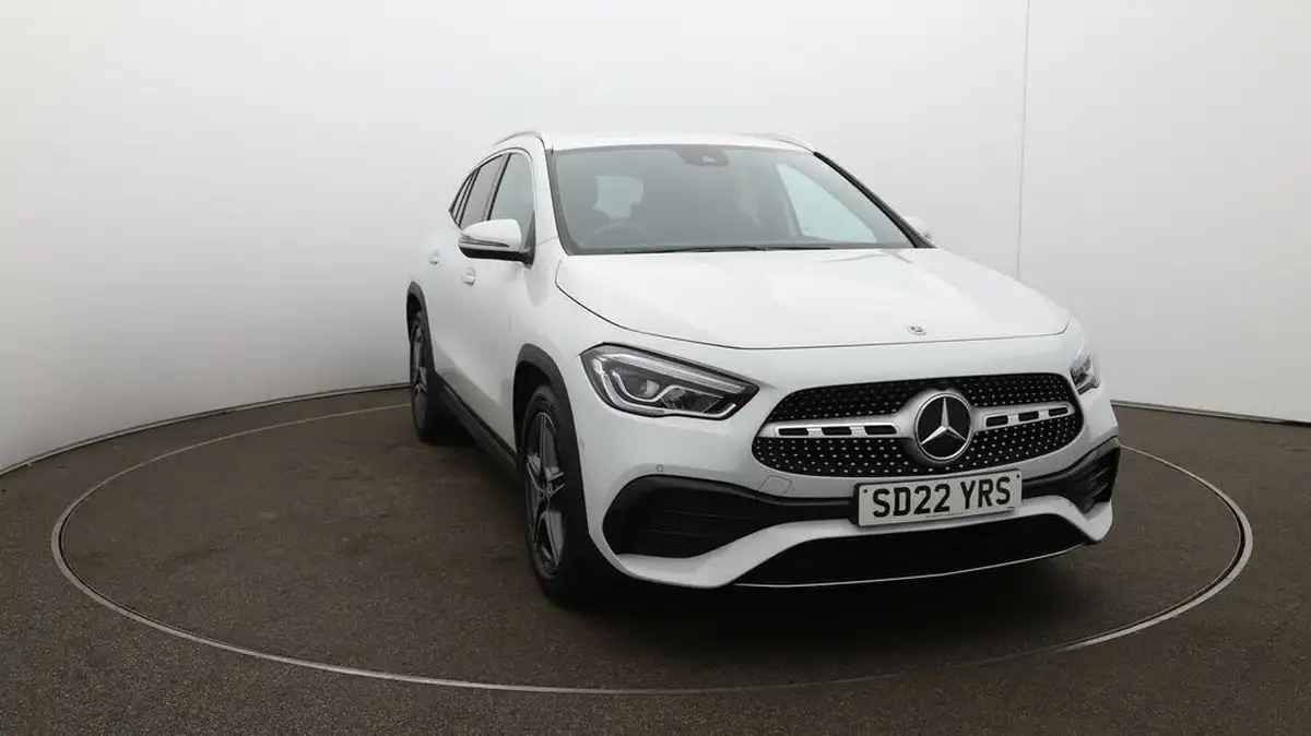 2022-mercedes-benz-gla-class-13-gla-180-amg-line-premium-big-32