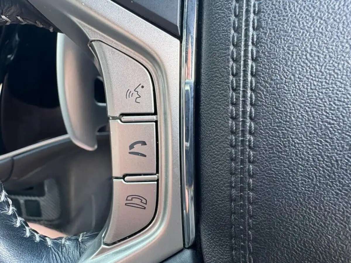2019-mitsubishi-outlander-24-4h-phev-big-43