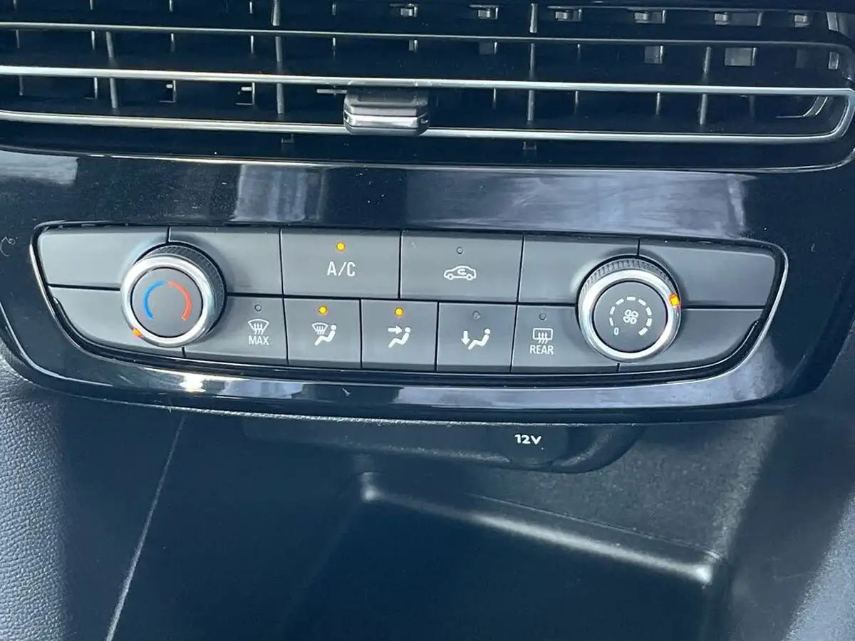 2022-vauxhall-mokka-12-se-edition-big-17
