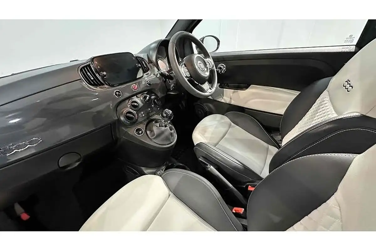2022-fiat-500-10-dolcevita-big-21