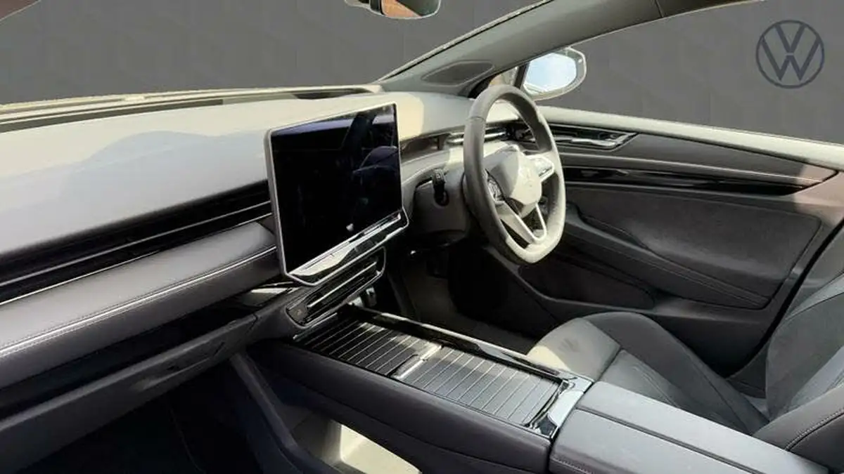 2025-volkswagen-id7-e-pro-match-interior-pack-tourer-big-1