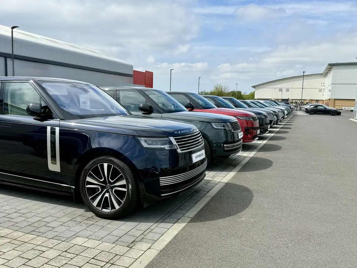 2022-land-rover-range-rover-velar-20-p250-r-dynamic-hse-249ps-big-63