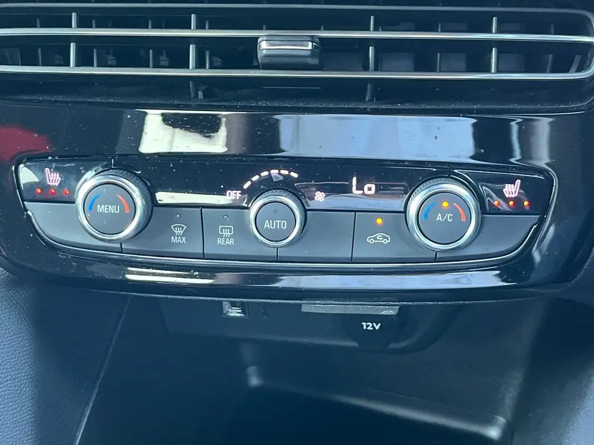 2022-vauxhall-mokka-e-sri-premium-big-19