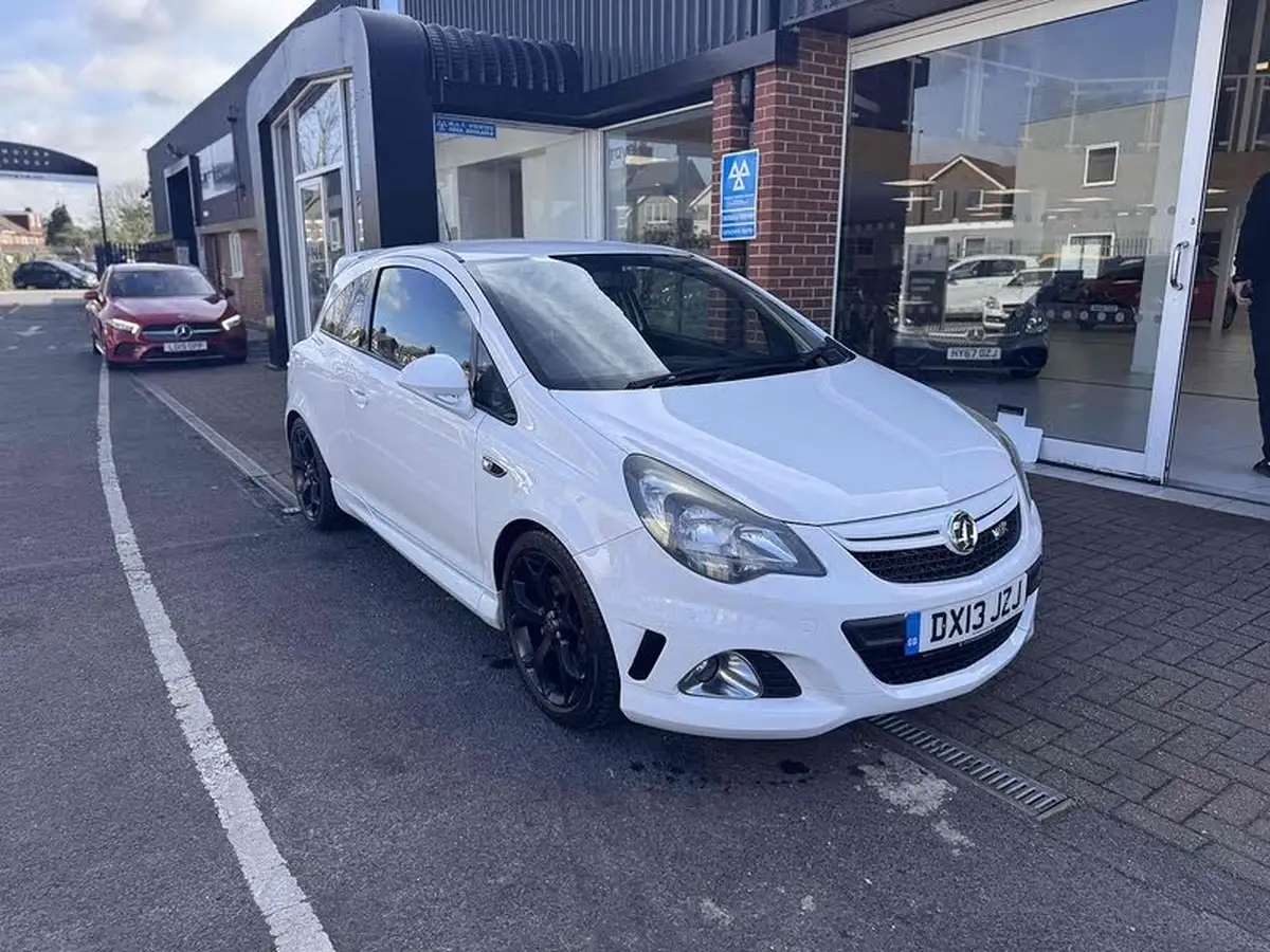 2013-vauxhall-corsa-16-vxr-big-0