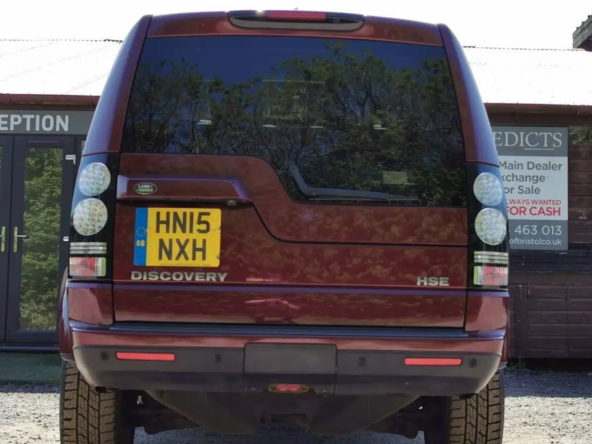2015-land-rover-discovery-4-30-sd-v6-hse-big-34