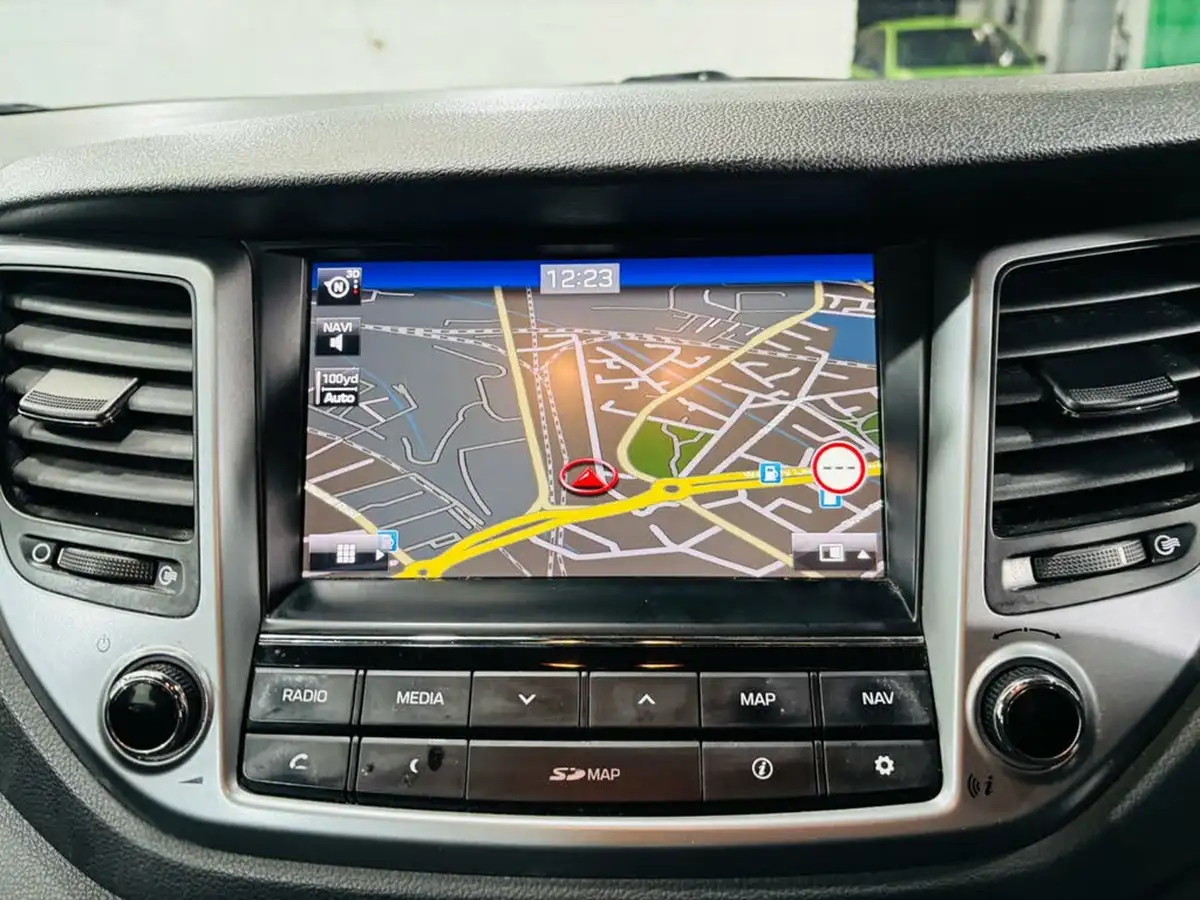 2017-hyundai-tucson-17crdi-blue-drive-se-nav-116ps-big-17