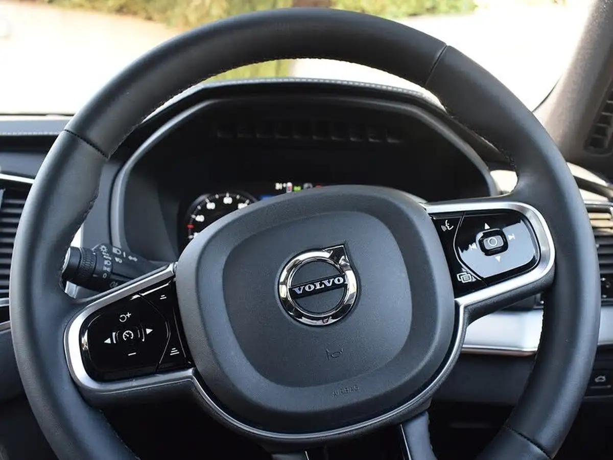 2022-volvo-xc90-20td-b5-r-design-big-20