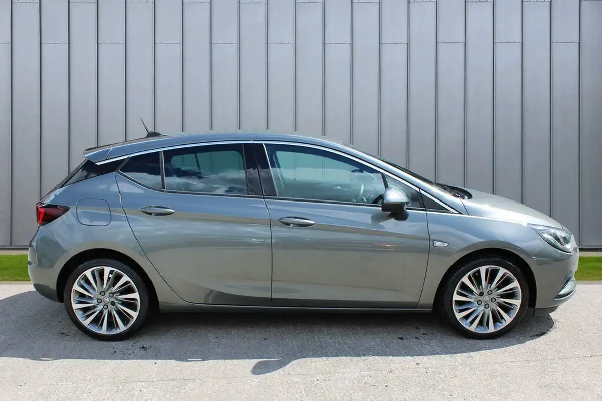 2019-vauxhall-astra-14i-16v-turbo-griffin-ss-big-7