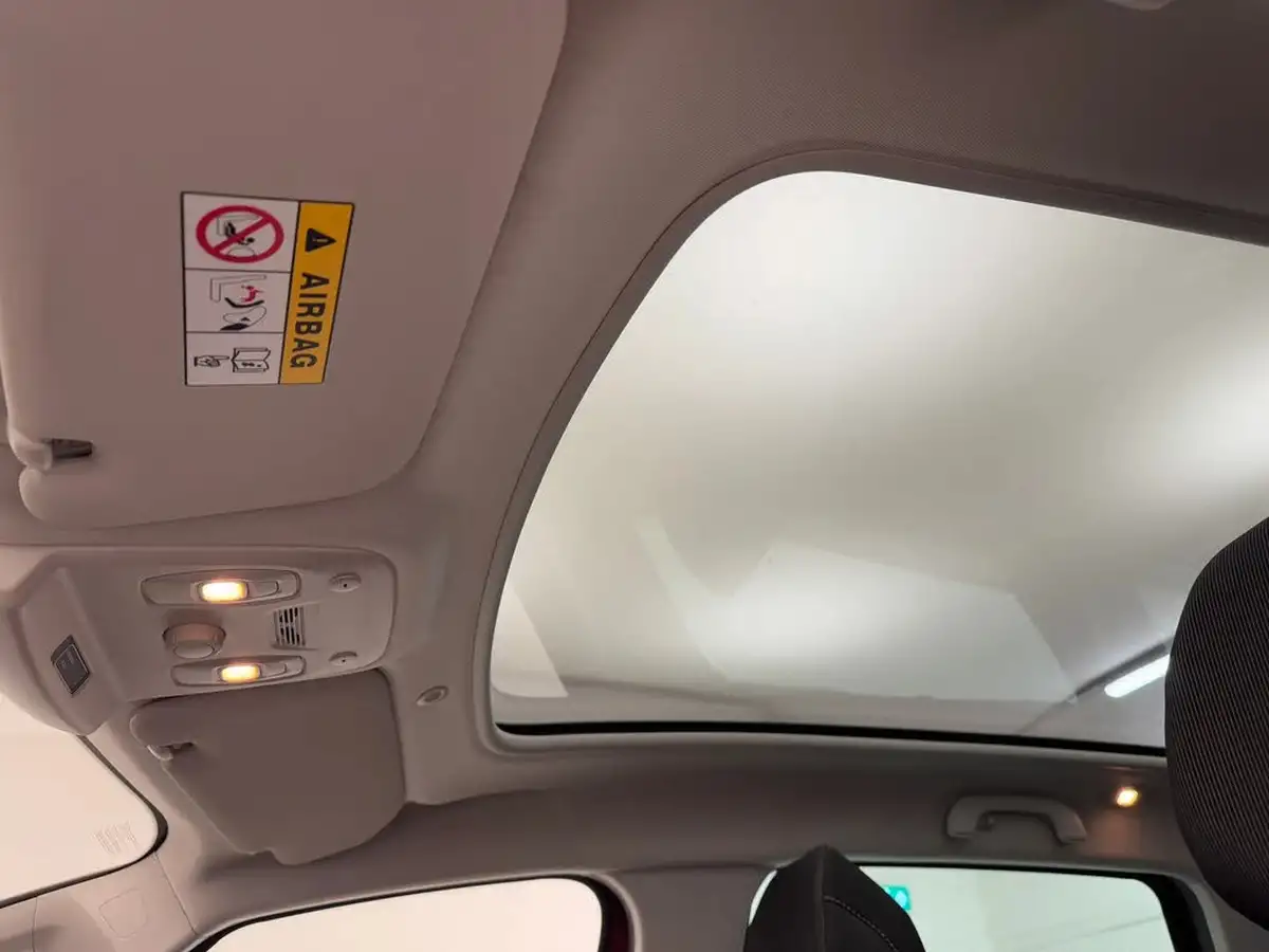 2019-renault-grand-scenic-13-tce-iconic-big-15