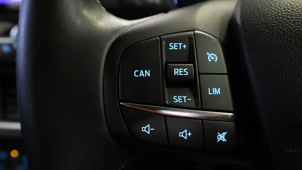 2021-ford-puma-suv-10-titanium-125ps-hybrid-mhev-big-21
