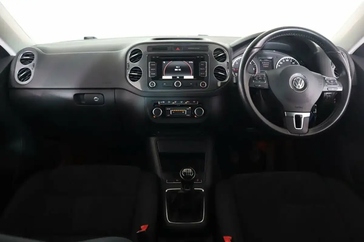 2014-volkswagen-tiguan-20tdi-match-140ps-2wd-bluemotion-tech-big-15