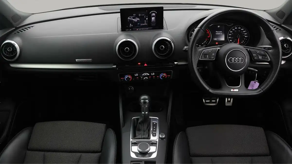 2017-audi-a3-20-tfsi-quattro-s-line-191ps-nav-hatchback-3d-big-13