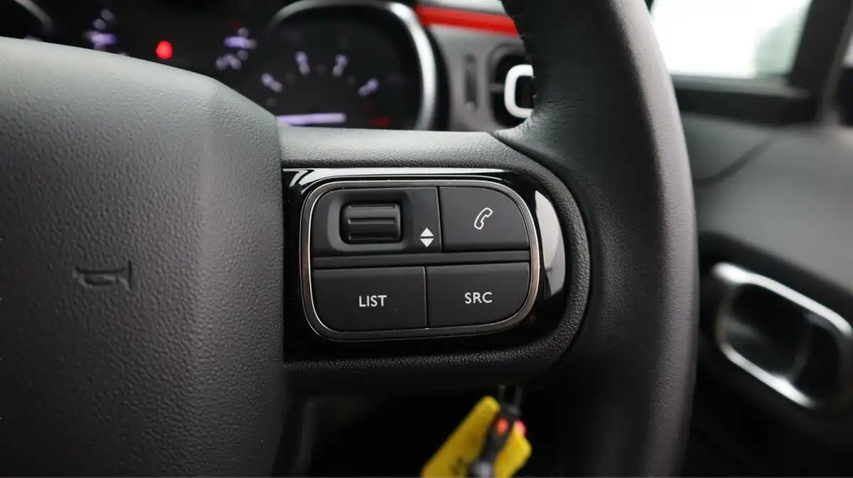 2020-citroen-c3-12-puretech-flair-plus-110ps-eat6-big-24