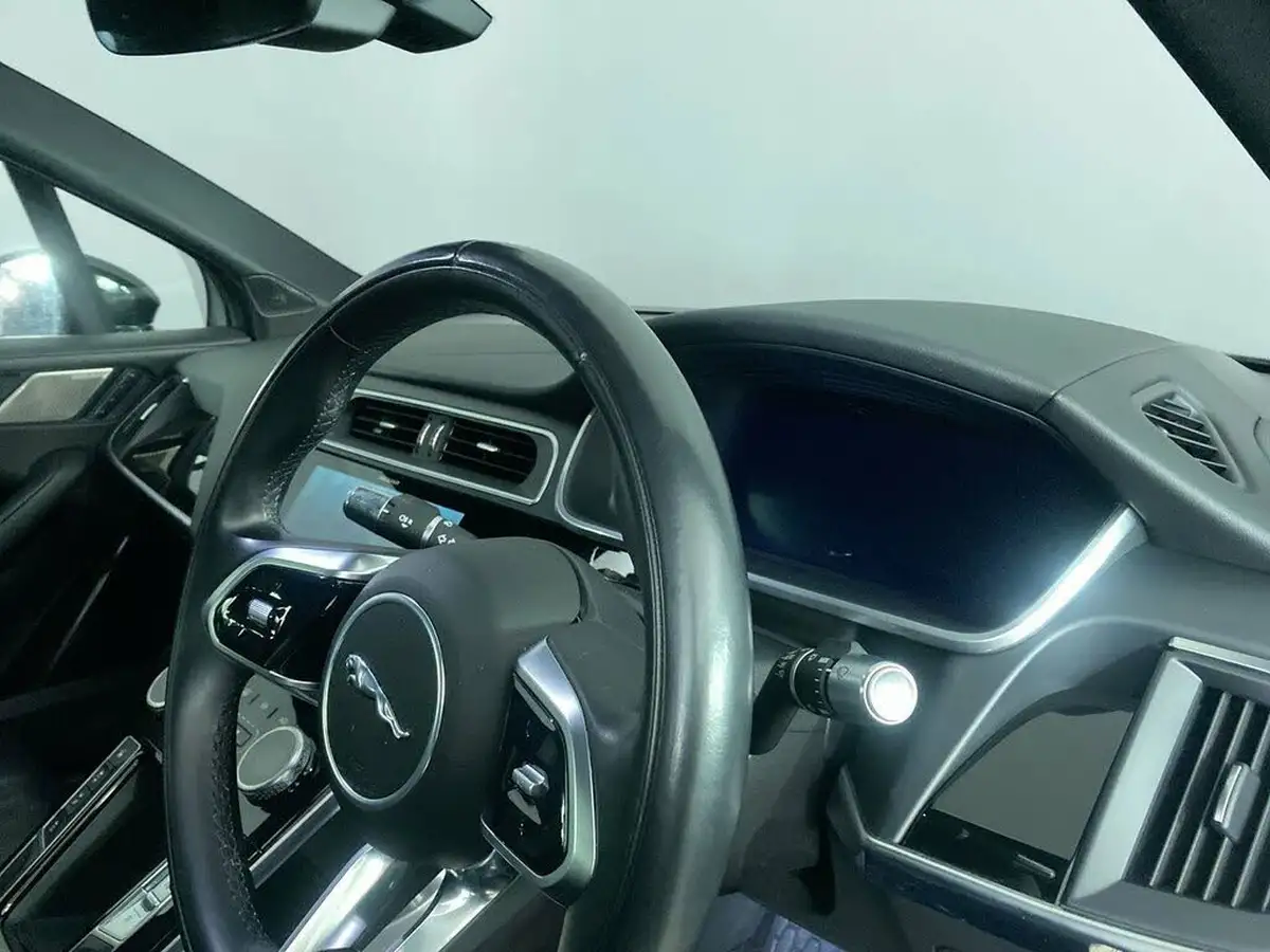 2021-jaguar-i-pace-ev400-black-big-15