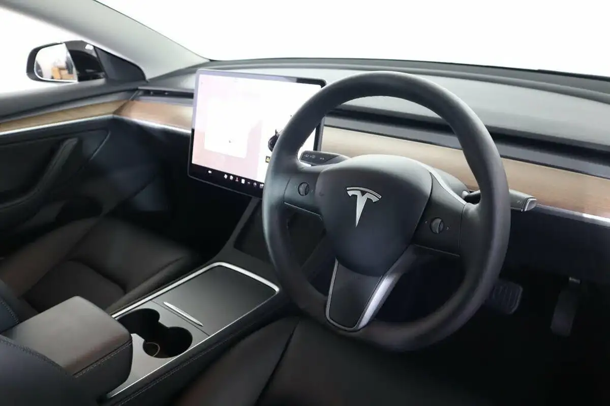 2021-tesla-model-3-e-long-range-4x4-big-52