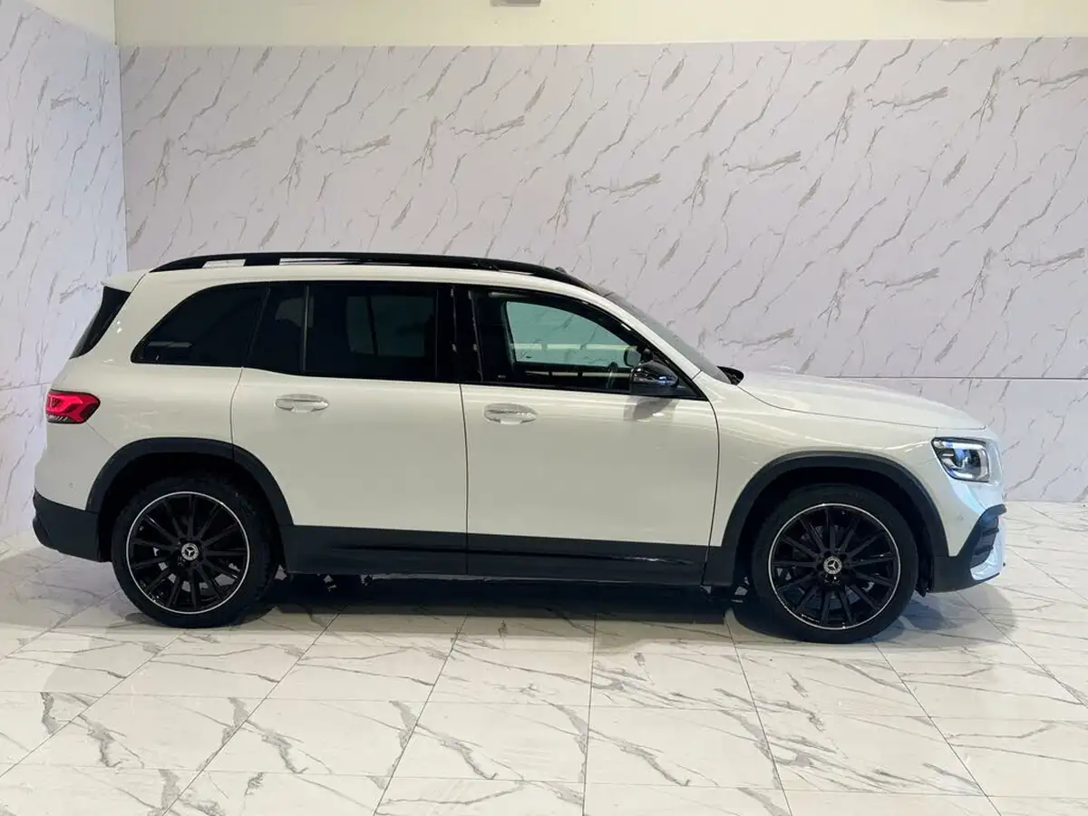 2023-mercedes-benz-glb-class-13-glb200-amg-line-premium-plus-night-edition-big-9