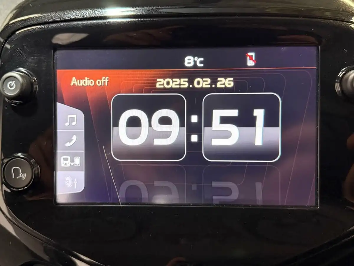 2021-citroen-c1-10-vti-shine-5d-big-24