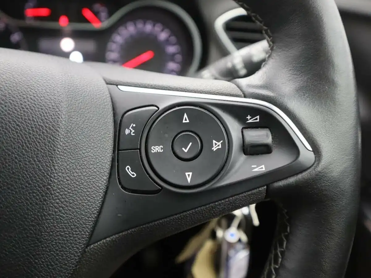 2020-vauxhall-grandland-x-12-elite-nav-big-25