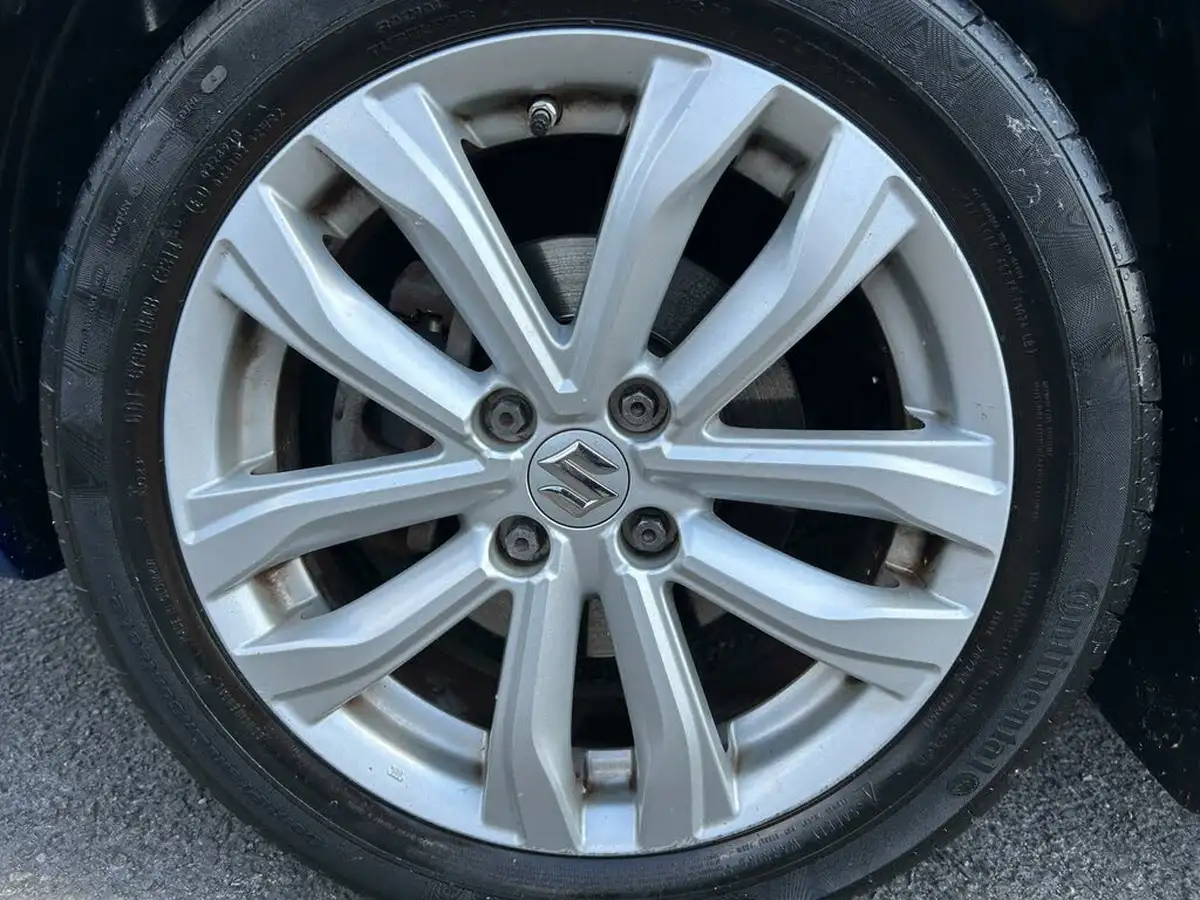2015-suzuki-swift-12-sz2-3d-big-22