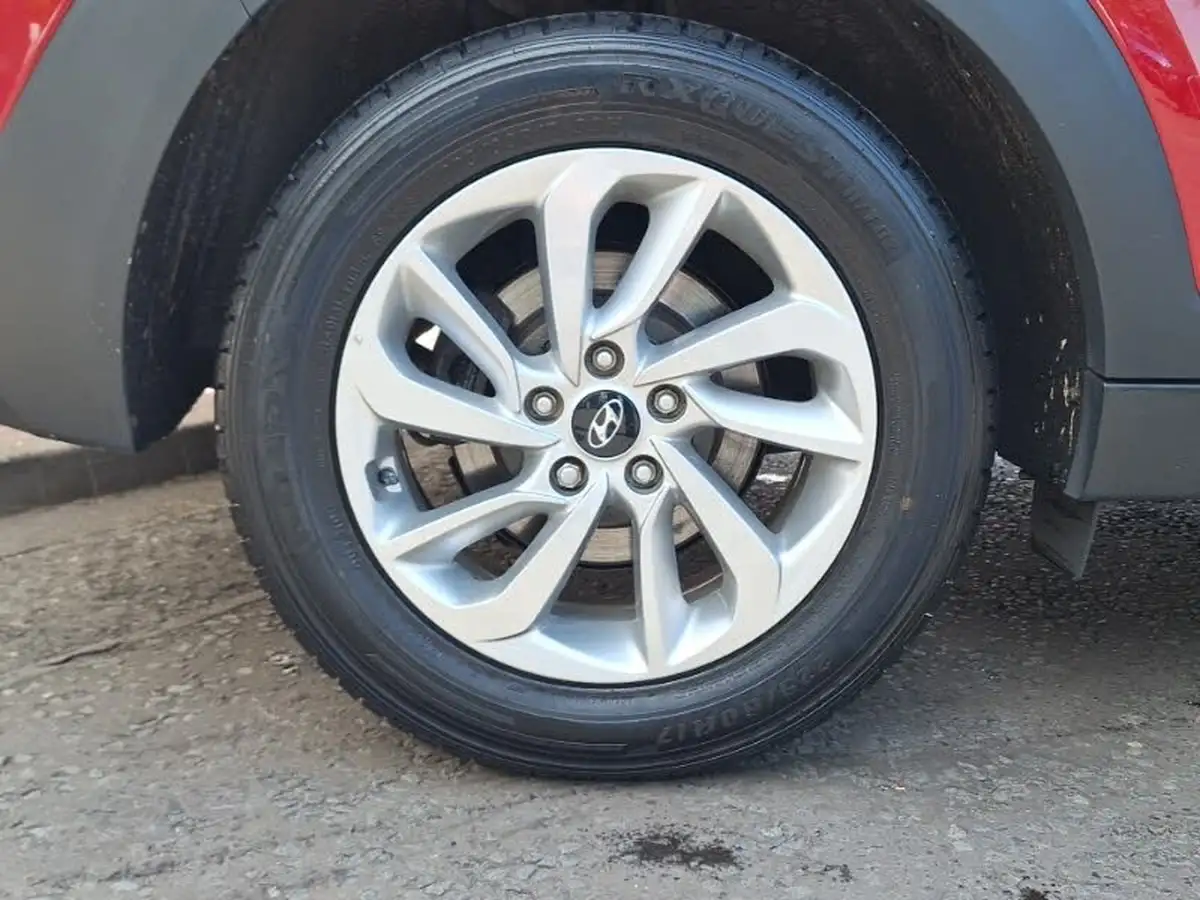2017-hyundai-tucson-17crdi-blue-drive-se-nav-116ps-big-11