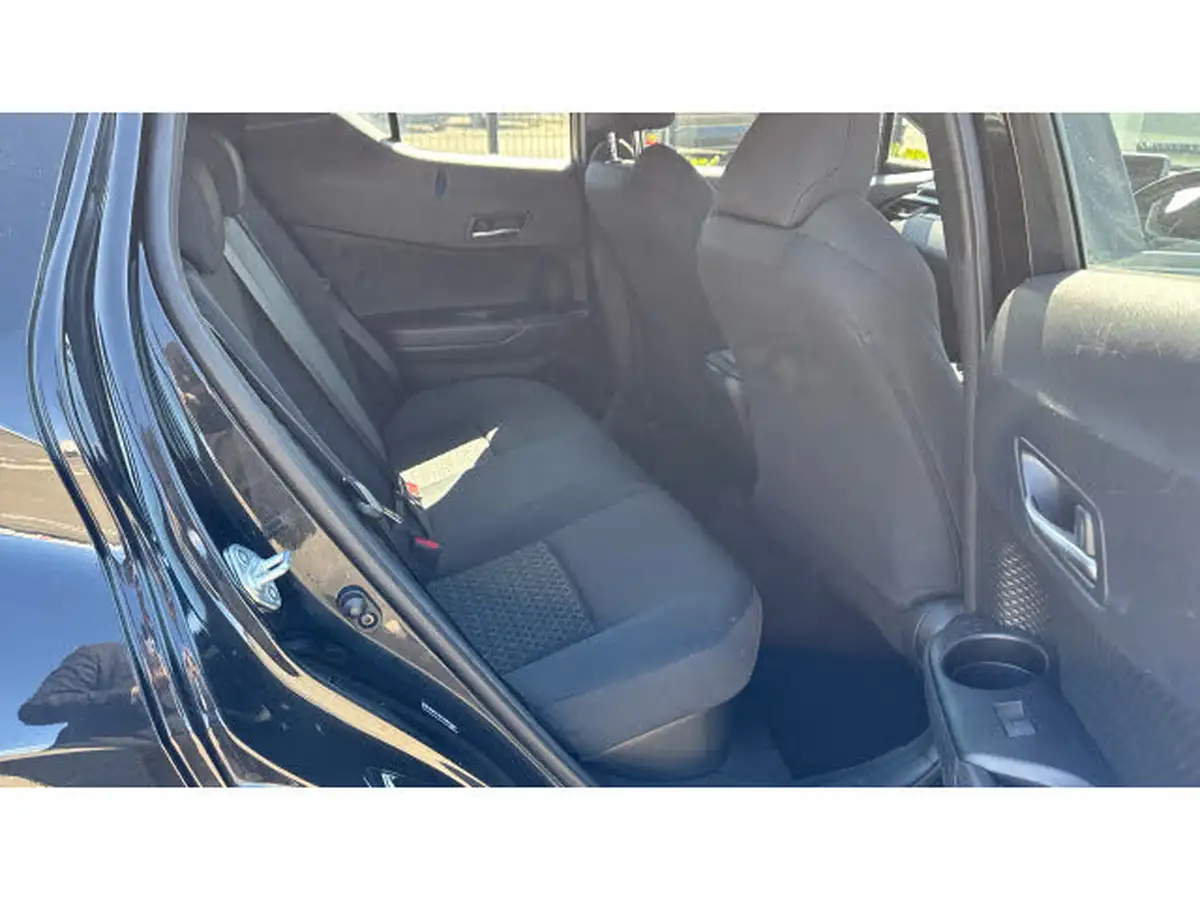 2022-toyota-c-hr-18-vvt-i-icon-big-11
