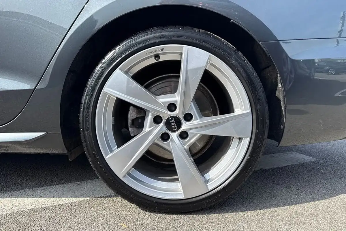 2024-audi-a4-20-35-tfsi-s-line-big-11